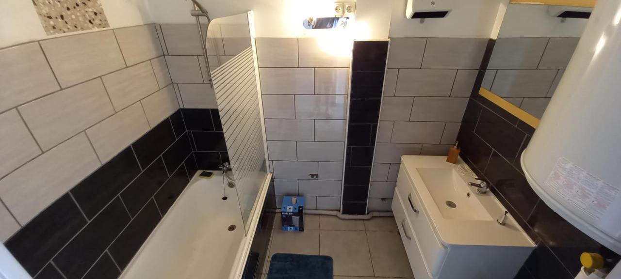 Appartamento La Dolce Vita -T2 52m2- dernier étage- terrasse-parking-WIFI FIBRE Tarbes Esterno foto